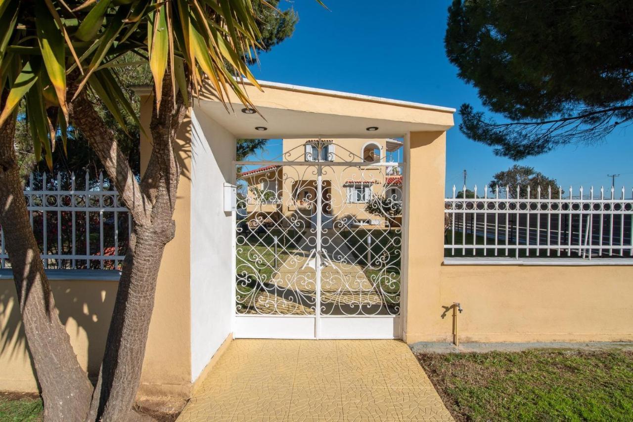 Pine Trees Apartment Preveza Esterno foto